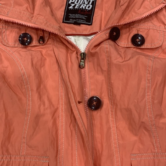 Point Zero Lightweight Jacket - Picture 4 of 6